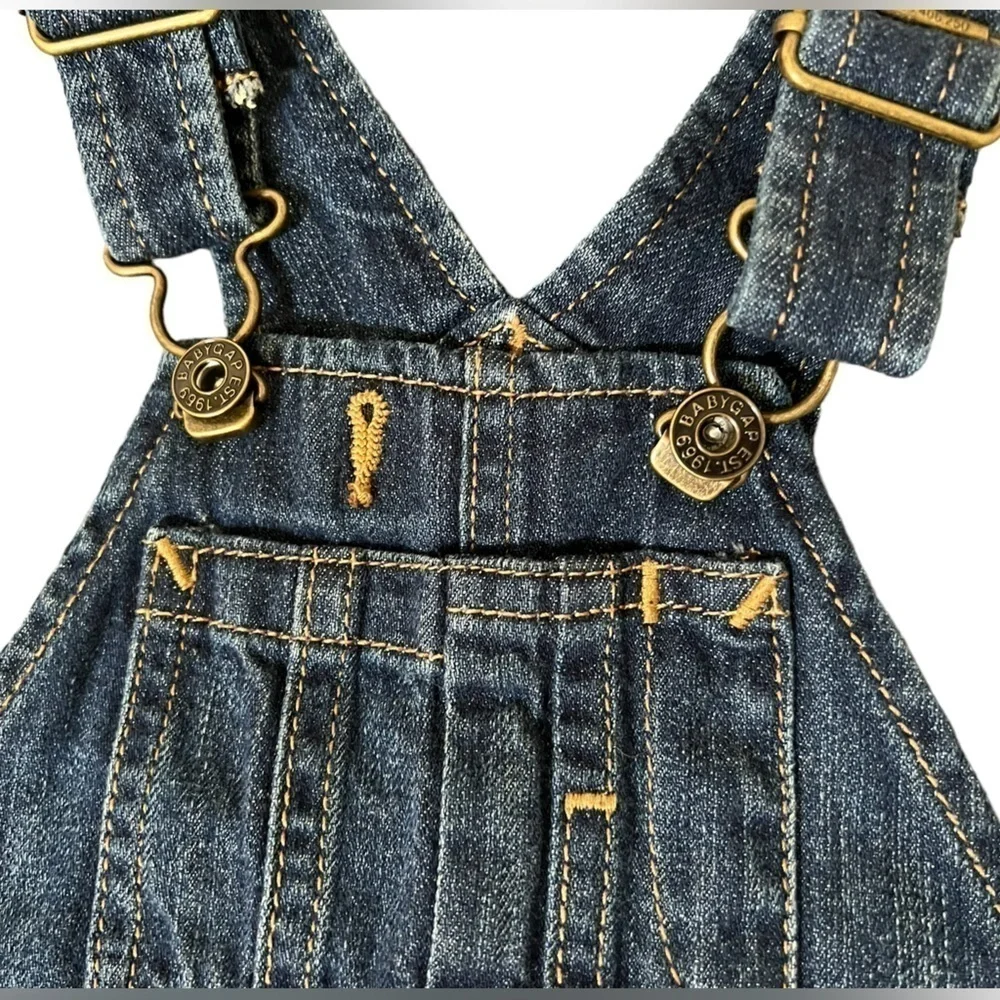 6-12 months overalls baby Gap dungarees jean shorts w/frayed ends 5 pockets